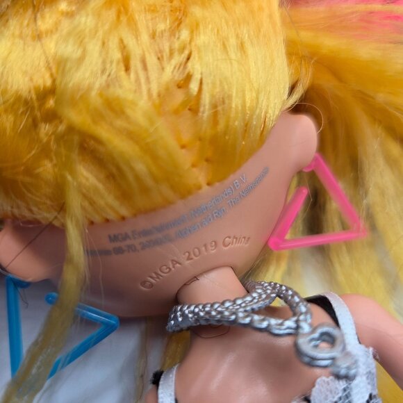 LOL Surprise OMG Remix Pop B.B. Fashion Doll With Accessories - Picture 7 of 8